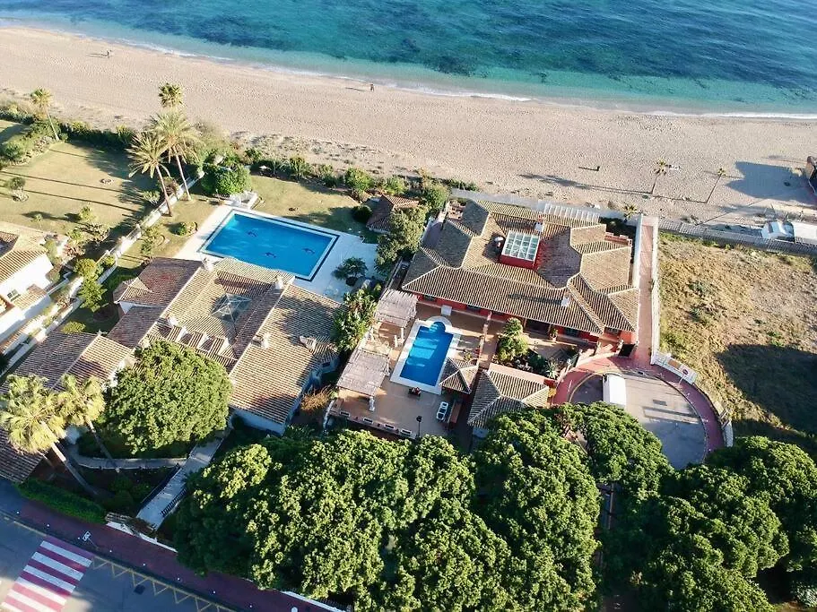 Luxury Villa At The Beach Marbella 0*,